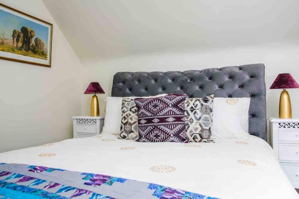 Kingfisher Riverside Retreat เคนแมร์ ภายนอก รูปภาพ